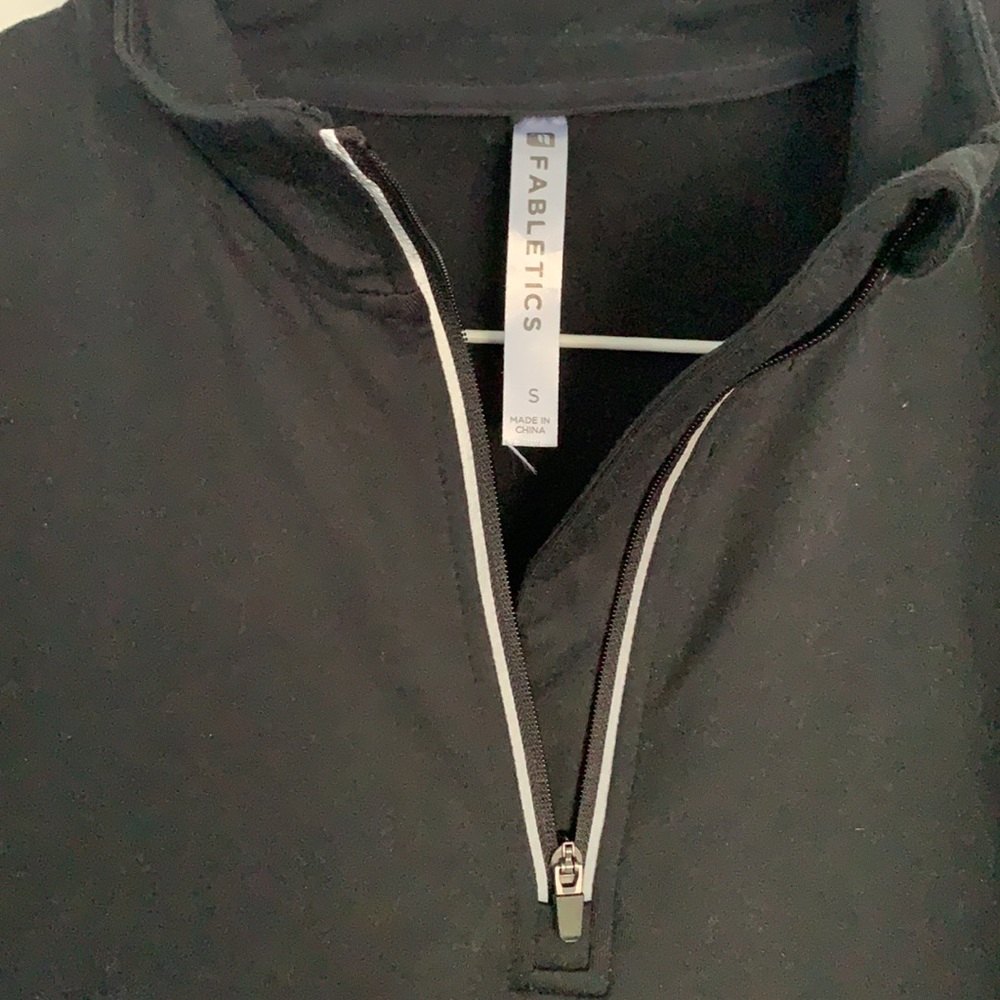 Fabletics Pullover - Picture 3 of 6